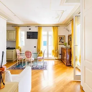  Appartamento La Casa Al Mare Centro Storico Di Con Garage