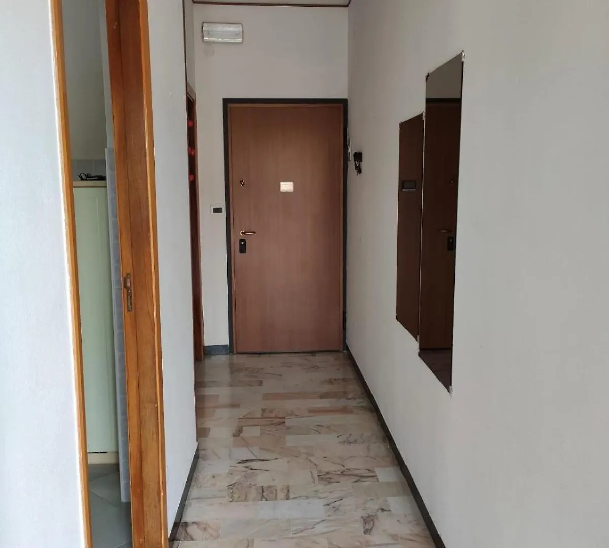Appartamento Turistico Nefeli 洛阿诺